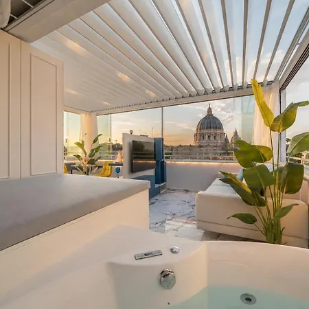 Valentine Vatican View & Jacuzzi Apartment